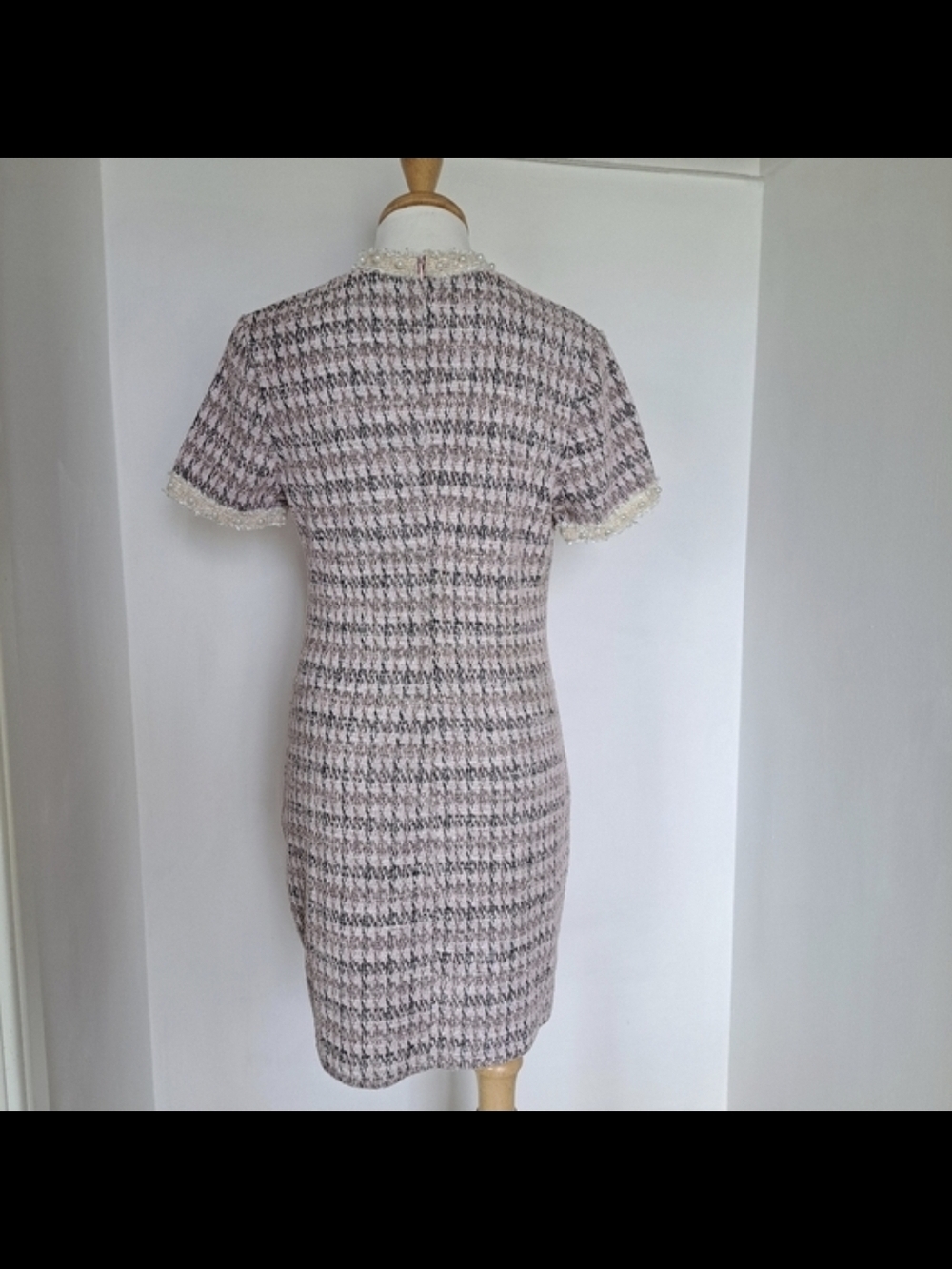 Pink Houndstooth Tweed Mini Dress Pearl Lace Trim Small - Picture 4 of 9